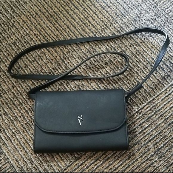 Simply Vera Vera Wang Handbags - Simply Vera Vegan leather